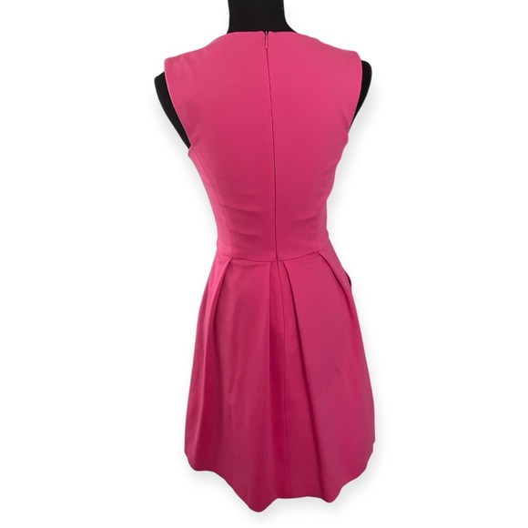 Trina Turk women’s Pink Swizzle Sleeveless Keyhole Mini Sunnie bubble cocktail - Picture 2 of 11
